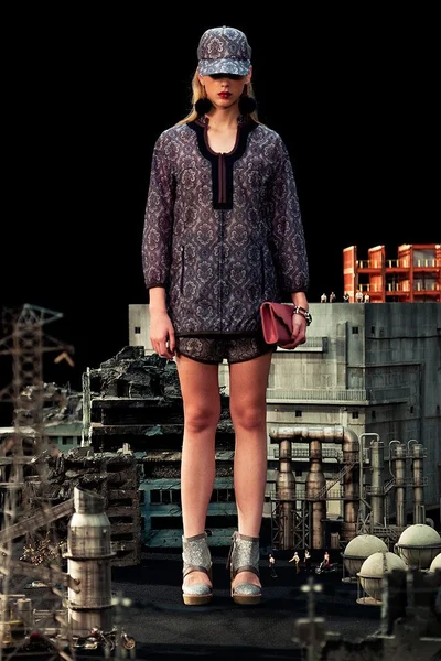 Look 4